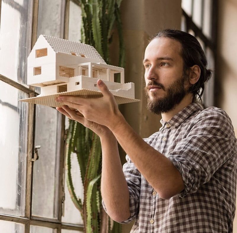 service 6 e1756554310751